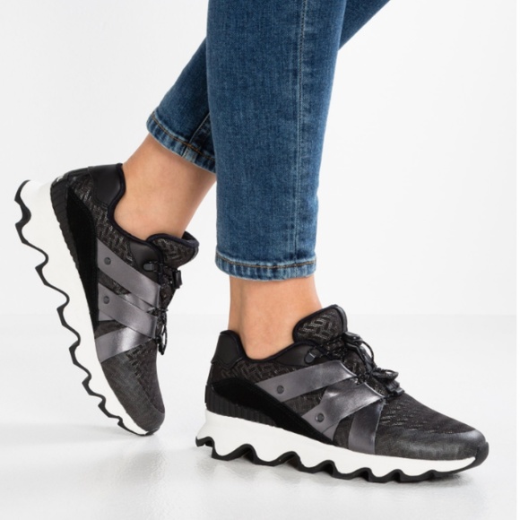 sorel kinetic speed sneaker